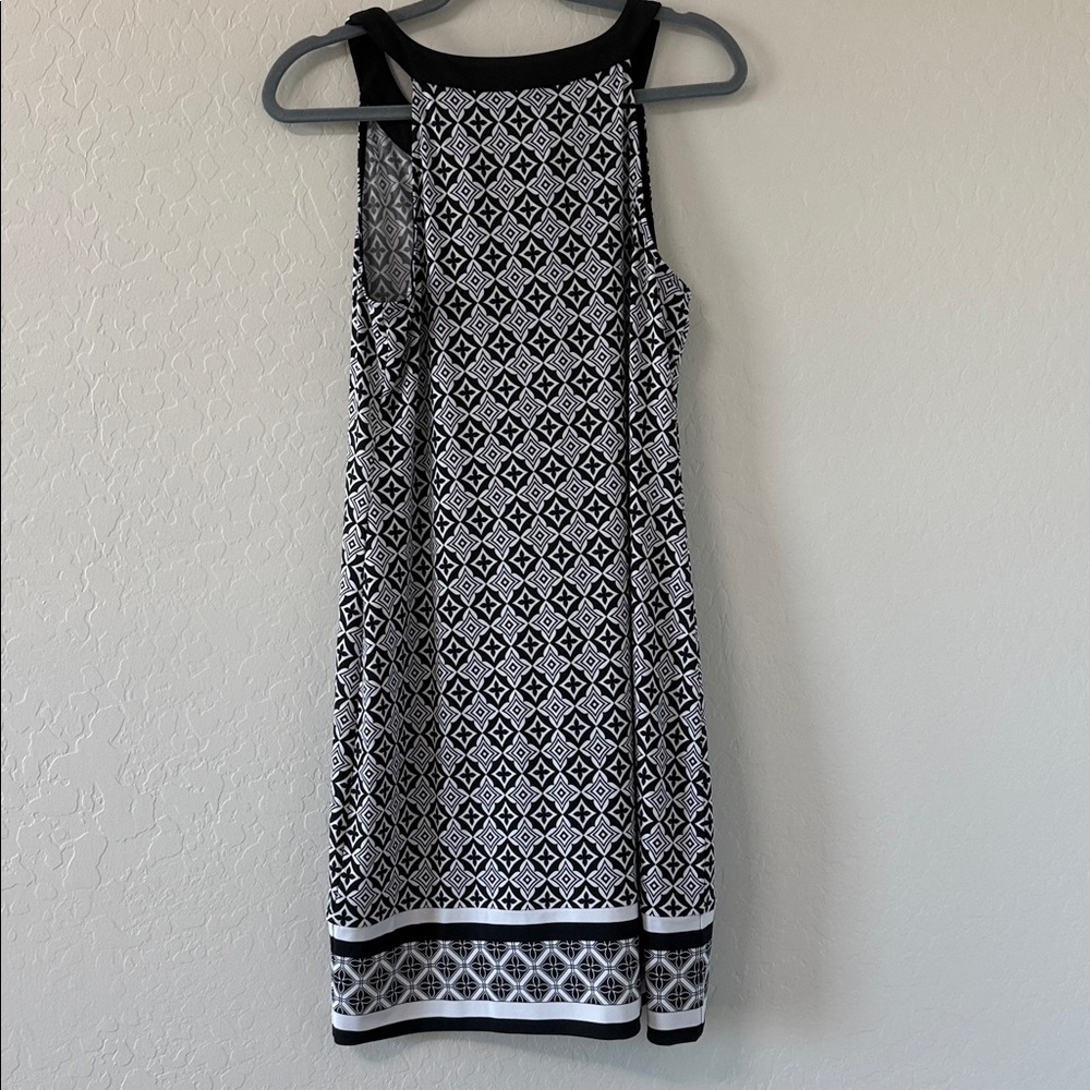 Magnolia Grace Black and Gray Patterned dress - Picture 3 of 3